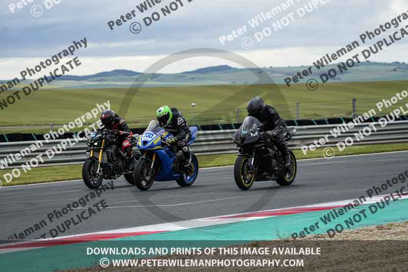 cadwell no limits trackday;cadwell park;cadwell park photographs;cadwell trackday photographs;enduro digital images;event digital images;eventdigitalimages;navarra;no limits trackdays;peter wileman photography;racing digital images;trackday digital images;trackday photos